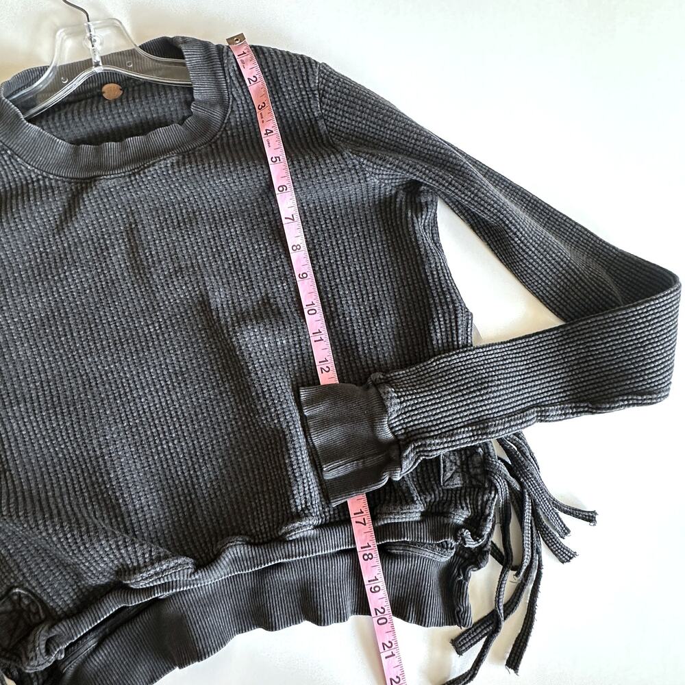 FP One Free People Interlaken Top Womens Large Black Boho Thermal Grunge Casual - Picture 11 of 11